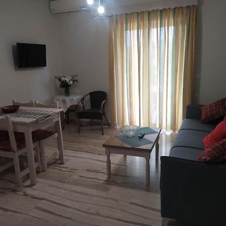 Zotos Rooms Parga Esterno foto
