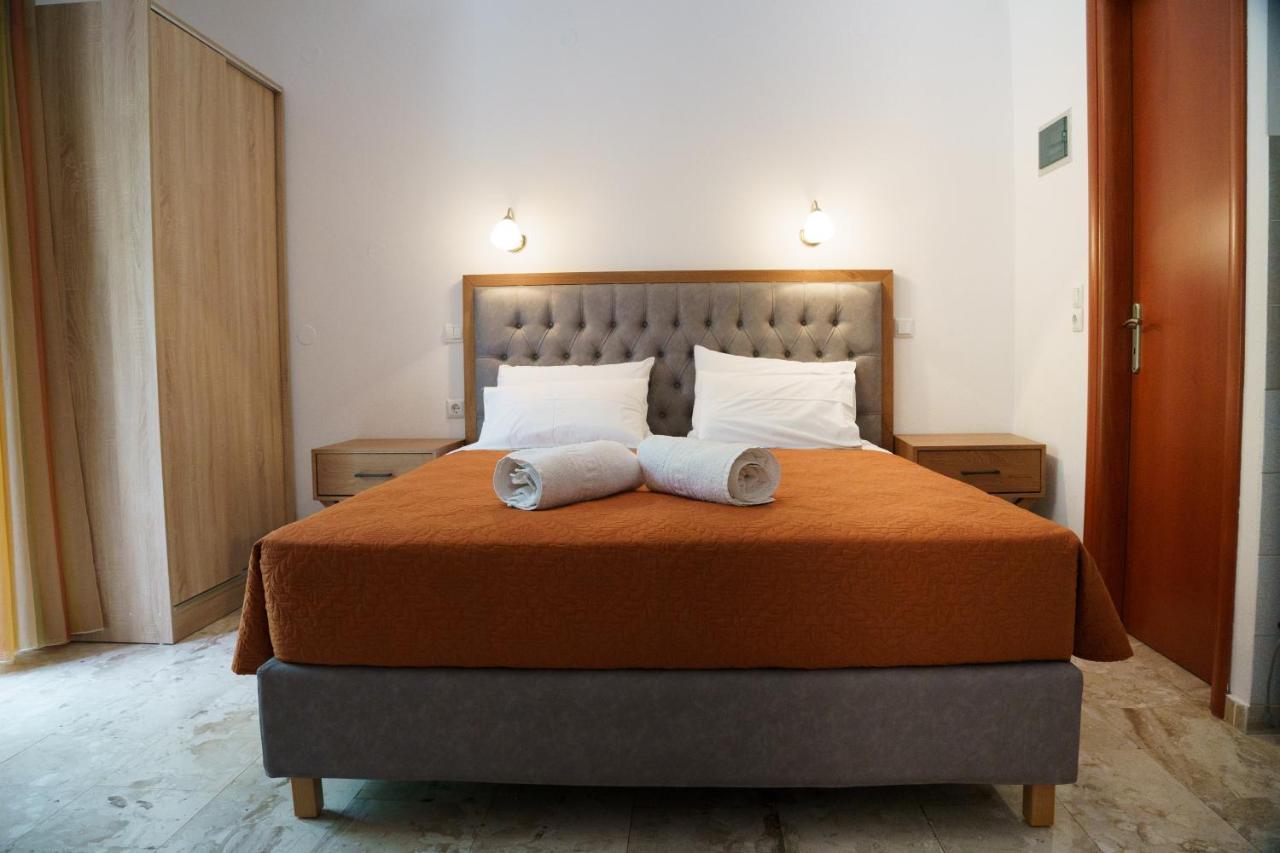 Zotos Rooms Parga Esterno foto